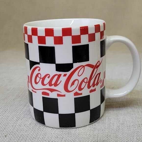 Coca-Cola Collectibles Book, Coasters, Mugs - Picture 7 of 13